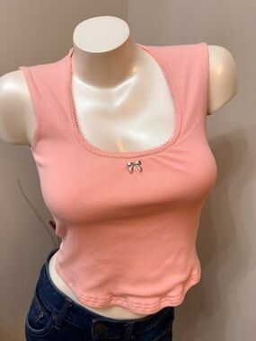 NWT LC Lizette Collection Ribbed Scalloped Trim Metal Bow peach/pink Sz M Cali